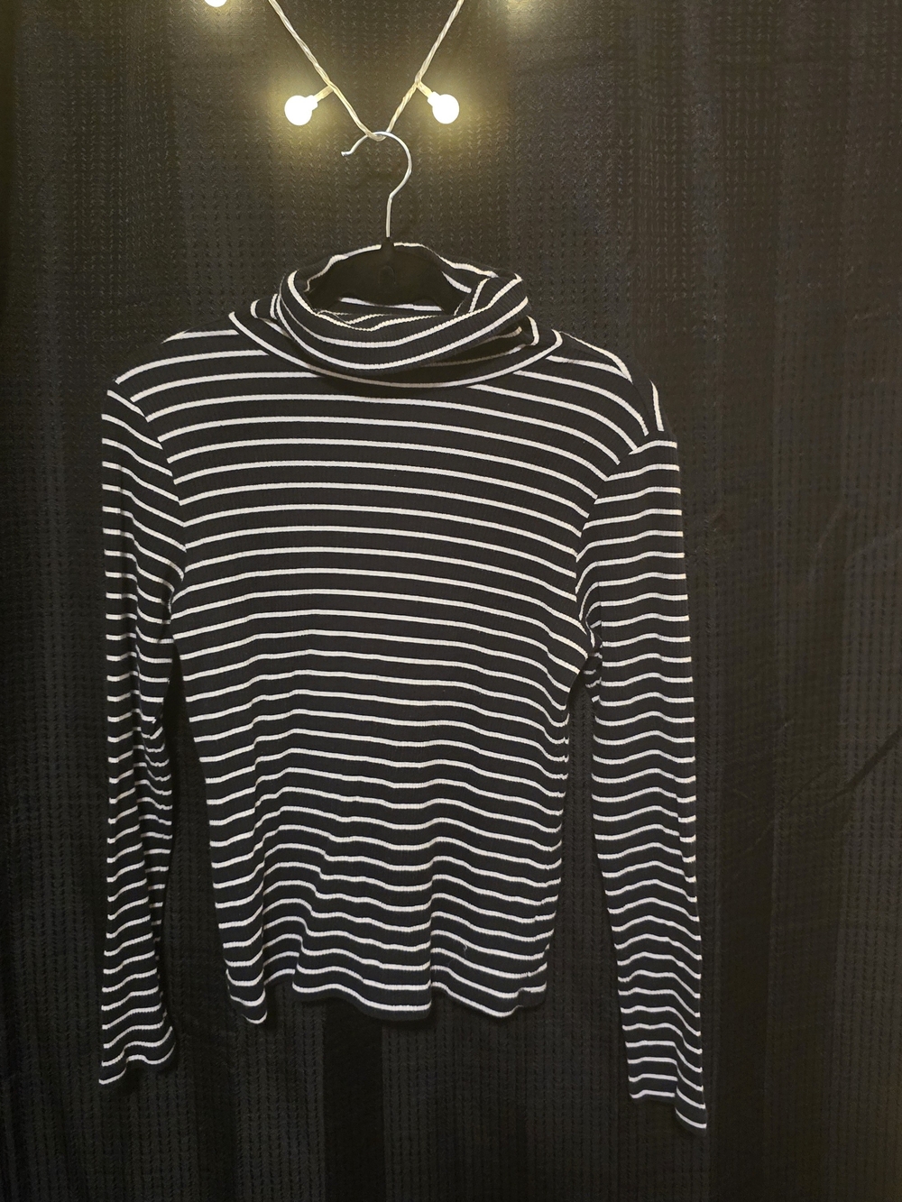Old Navy Black & White Striped Turtleneck Long Sleeve Top